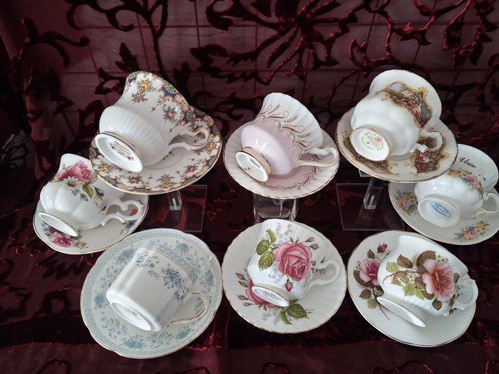 Royal Stafford, Paragon, Queens itd. - Kop en schotel (16) -, Antiek en Kunst, Antiek | Meubels | Tafels