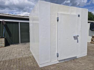Veiling: Koelcel Compleet – 269 x 234 x 264 cm met motor