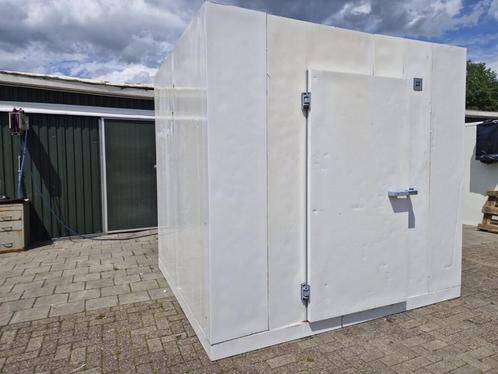 Veiling: Koelcel Compleet – 269 x 234 x 264 cm met motor, Zakelijke goederen, Machines en Bouw | Houtbewerking