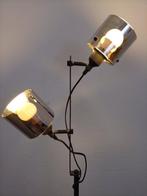 Staande lamp - spiegelachtig - Verstelbaar en oriënteerbaar.