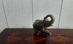 P. Chenet - Statue, Olifanten - 9 cm - Bronze, Antiek en Kunst