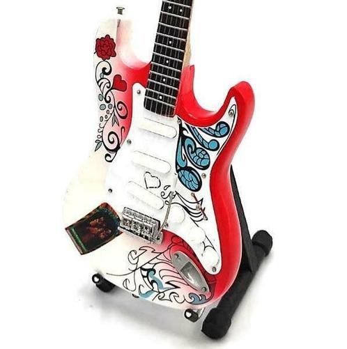 Miniatuur Fender Stratocaster gitaar met gratis standaard, Verzamelen, Muziek, Artiesten en Beroemdheden, Pop, Beeldje of Miniatuur