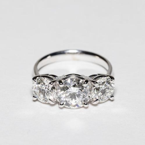 Zonder Minimumprijs - Ring - 18 karaat Witgoud -  4.21ct., Handtassen en Accessoires, Ringen