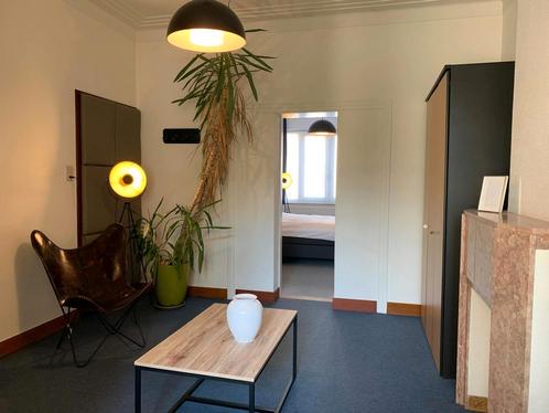 Appartement en Vrijwilligerslaan, Etterbeek, Immo, Appartementen en Studio's te huur