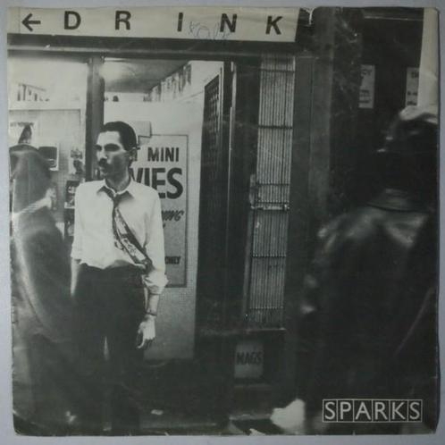 Sparks - Never turn your back on mother earth - Single, Cd's en Dvd's, Vinyl Singles, Single, Gebruikt, 7 inch, Pop