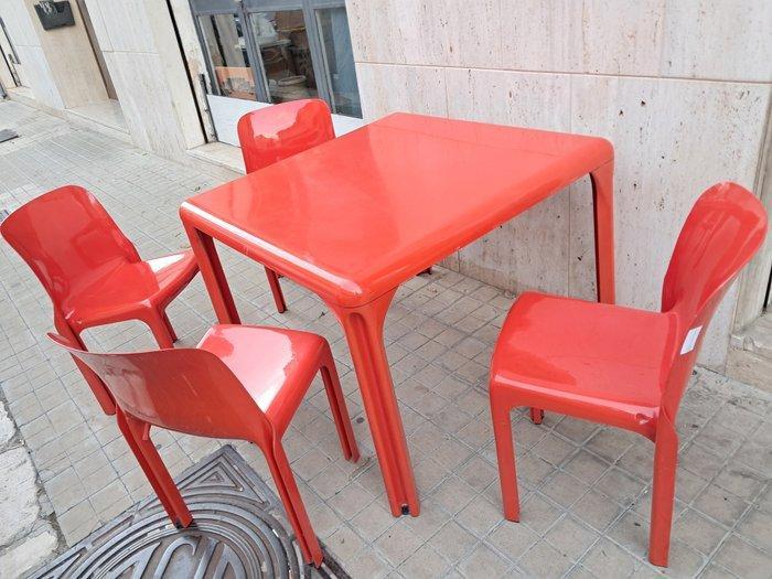 Artemide - Vico Magistretti - Stadio 100, Selene - Table (5), Antiek en Kunst, Antiek | Meubels | Stoelen en Sofa's