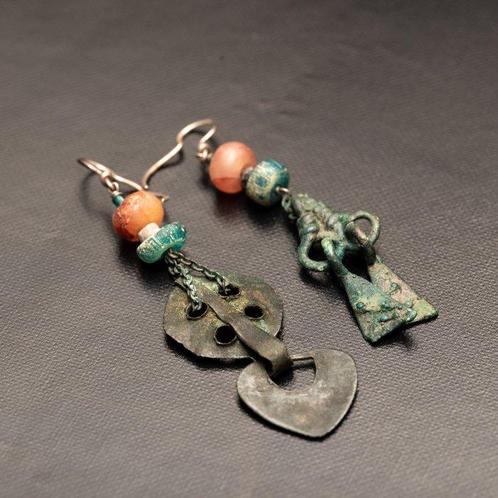 Époque Viking Bronze Boucles doreilles remastérisées avec, Antiek en Kunst, Antiek | Overige Antiek