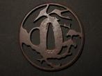 Katana - Fer forgé - Crane & Pine Sukashi Tsuba : C4-993 -, Antiek en Kunst