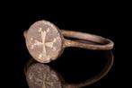 Byzantijns Bronzen ring met een kruis  (Zonder Minimumprijs), Antiek en Kunst