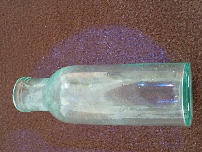 Fles - Uraniumglas - 8 uraniumglasflesjes, Antiek en Kunst, Curiosa en Brocante