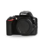 Nikon D3500 - 7.794 kliks