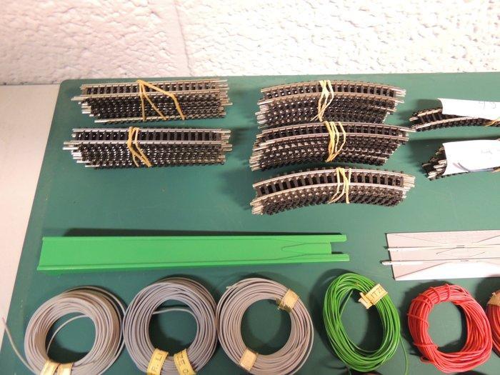 Faller, Minitrix N - Modeltreinsporen (252), Hobby en Vrije tijd, Modeltreinen | N-Spoor