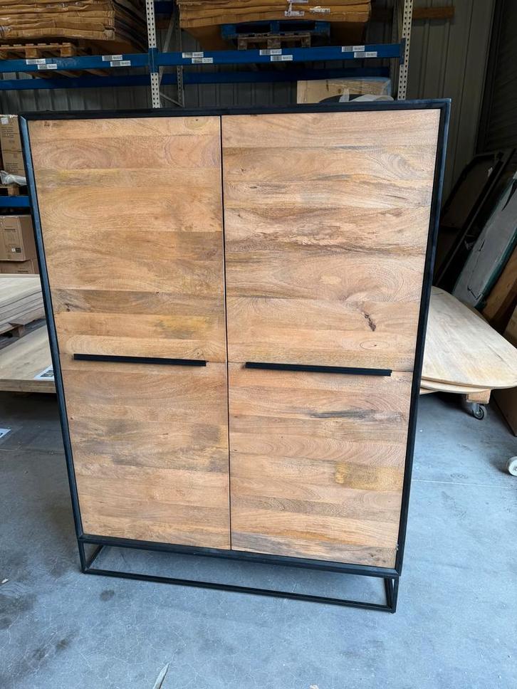 Toulon bergkast, mangohout (nieuw, outlet), Huis en Inrichting, Kasten | Wandmeubels, Nieuw, Overige houtsoorten, Metaal