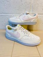 Nike - Sneakers - Maat: Shoes / EU 41