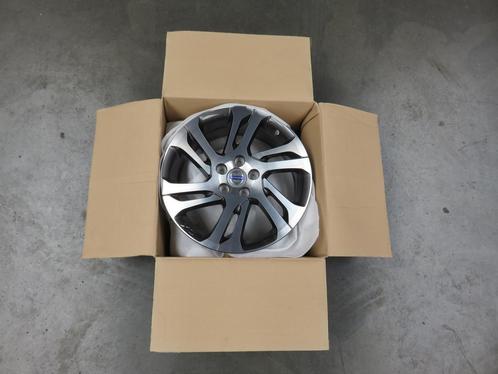 ORIGINELE 17 inch VOLVO velg voor een VOLVO XC60 of XC70, Auto-onderdelen, Banden en Velgen, Velg(en), Gebruikt, 17 inch, Ophalen