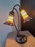 Tiffany stijl lamp - Bureaulamp - Tiffany stijl lelies -, Antiek en Kunst