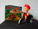 Boy on bike 1960 - Jouet en étain à remontoir Boy on bike -, Antiquités & Art, Antiquités | Jouets