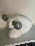 sculptuur, Scultura in ceramica smaltata bianca con, Antiek en Kunst