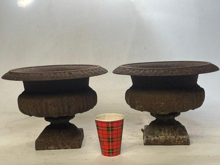 Jardinière (2) - Gietijzer - louvre vazen provence, Antiek en Kunst, Curiosa en Brocante