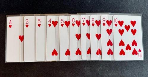 Pokémon - 10 Card - Pikachu, Playing Cards, Harten Limited, Hobby en Vrije tijd, Verzamelkaartspellen | Pokémon