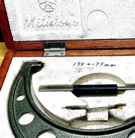 Mitutoyo Micrometer - 150–175 mm - Corps métallique (châssis, Antiquités & Art, Antiquités | Assiettes décoratives & Carrelages