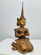 Monumental Thai Teppanom Guardian Angel, Gilt & Polychrome, Antiek en Kunst