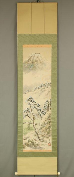 Mt. Fuji and Snow Forest Scenery with Box - with signature, Antiek en Kunst, Antiek | Overige Antiek
