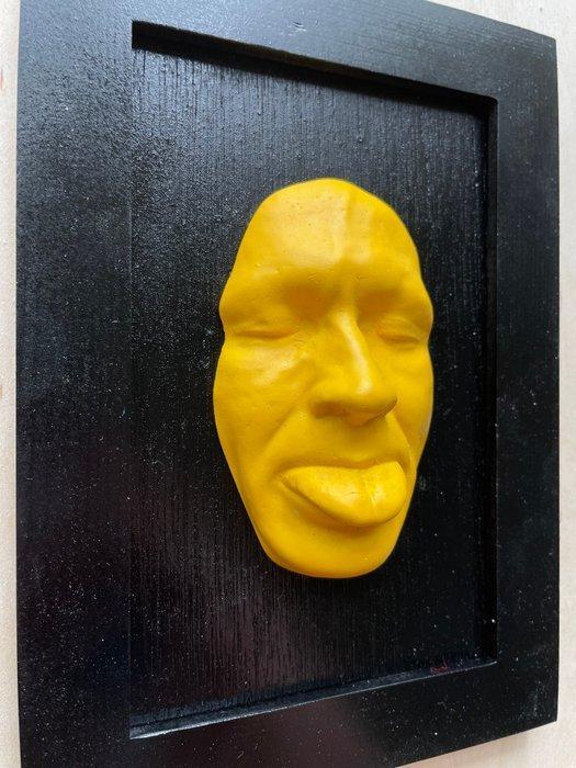 gregos - Small yellow mockery on black background-black, Antiek en Kunst, Kunst | Designobjecten