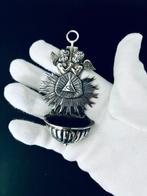 Set van drie religieuze voorwerpen van zilver. (3) - Zilver