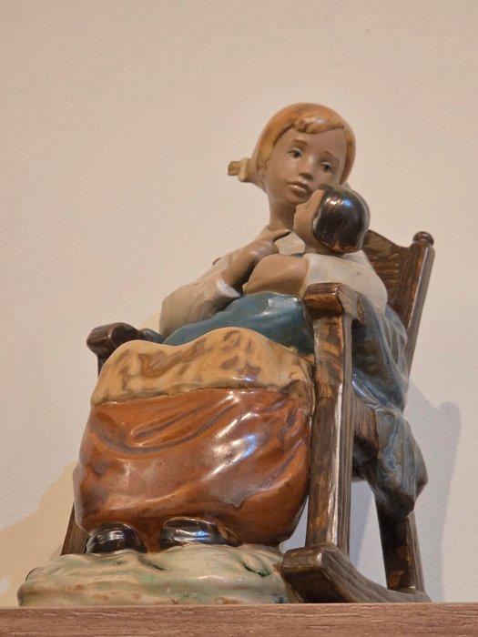 Lladró - Figure - Niña de la mecedora - Porcelaine, Antiquités & Art, Antiquités | Verre & Cristal