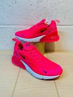 Nike - Sneakers - Maat: Shoes / EU 38.5