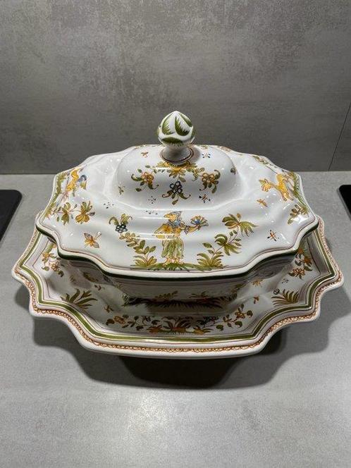 Lallier a Moustiers - Tureen - Aardewerk, Antiek en Kunst, Antiek | Meubels | Tafels