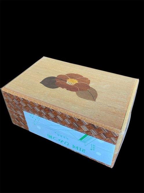 21 STEP gimmick Japanese Secret Box Wooden Puzzle Hakone, Antiek en Kunst, Antiek | Overige Antiek