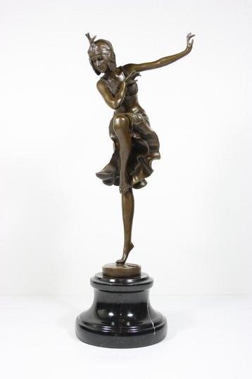 Naar D.H. Chiparus - sculptuur, Charleston Dancing Lady