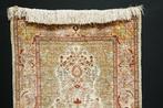 Tapis en soie dHereke turc - Tapis - 106 cm - 71 cm, Maison & Meubles, Ameublement | Tapis & Moquettes