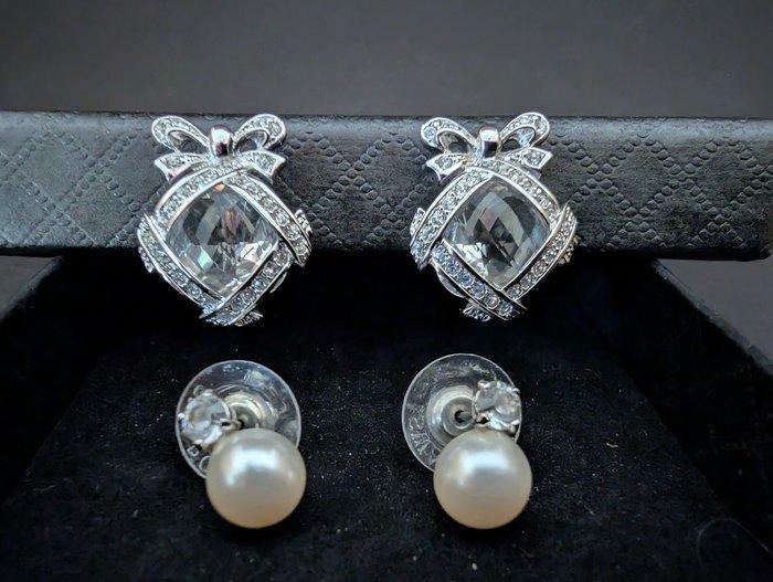 Swarovski - Beeld, Swarovski oorclips en oorstekers - 2 cm -, Antiek en Kunst, Curiosa en Brocante