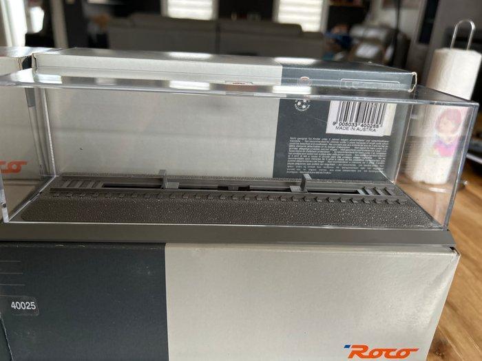 Vitrine (10) - Geen tekst om te vertalen. - Kristal, Hobby en Vrije tijd, Modeltreinen | H0