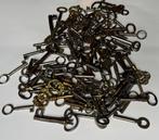 Sleutel (100) Antiek - Decoratieve oude sleutels