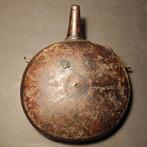 Flasque (7) - Cuir, Bois, Fer, Cuivre - Flacons de poudre à