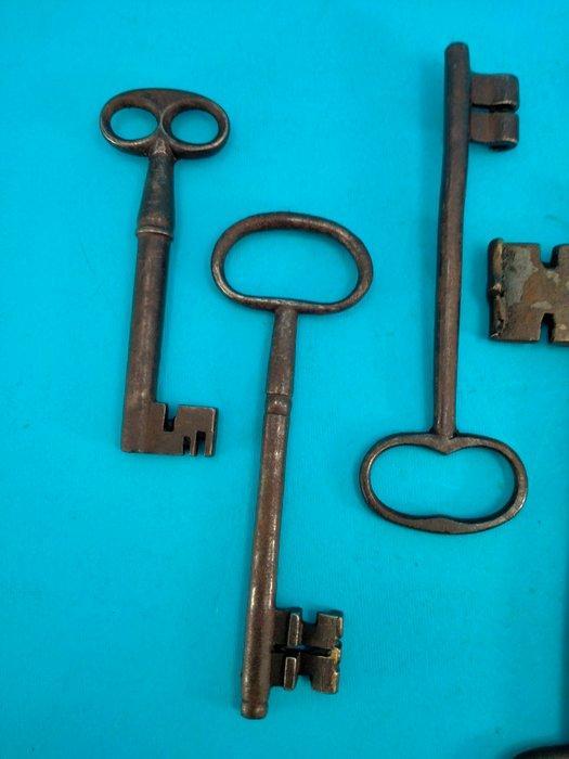 Sleutel (7) - Set in Ferro Battuto, Antiquités & Art, Antiquités | Jouets