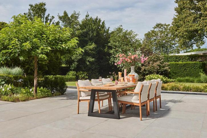 Suns Ovada tuintafel matt royal grey frame met teak blad 340, Tuin en Terras, Tuinsets en Loungesets