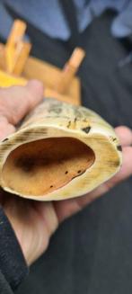 Big Resin reproduction of a sculpted sperm whale tooth, Nieuw