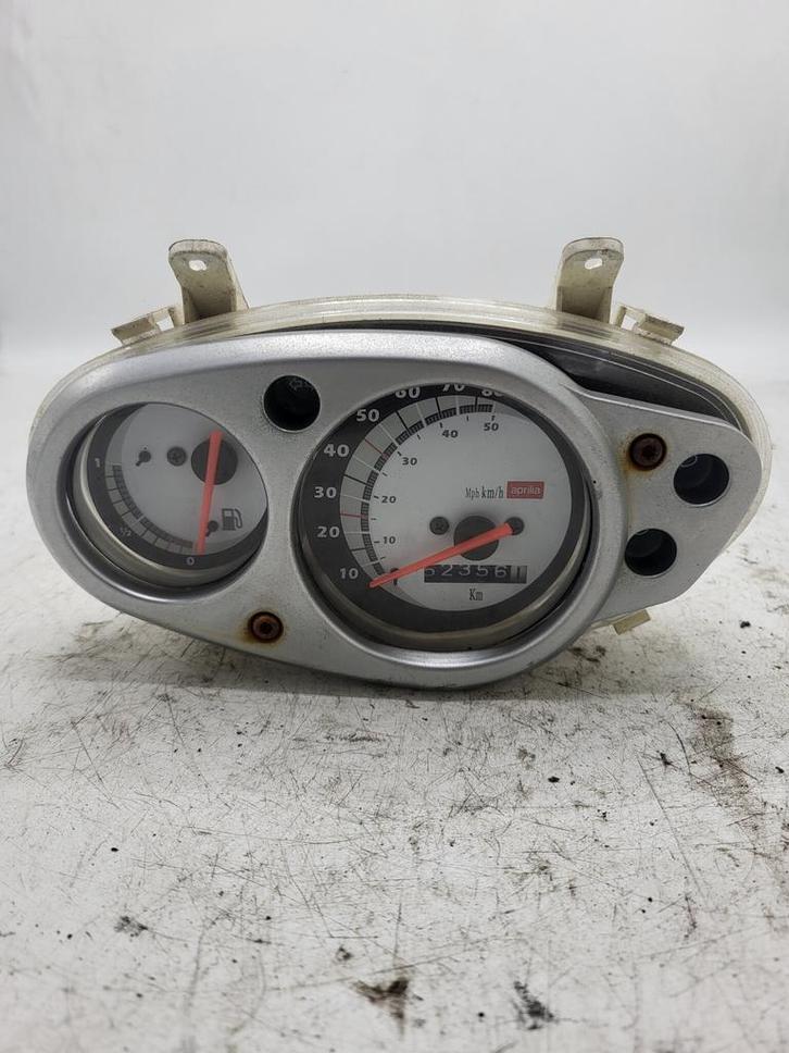 Aprilia Sport City 50 / 2010 / Kilometerteller km teller, Fietsen en Brommers, Brommeronderdelen | Scooters, Overige typen, Overige merken