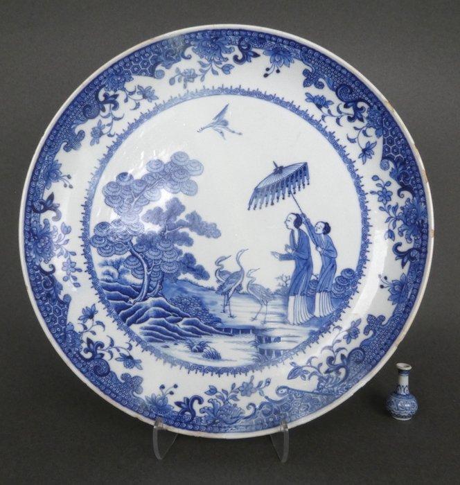 Qianlong (1735-1796) - Bord - Large La Dame au Parasol, Antiquités & Art, Antiquités | Autres Antiquités