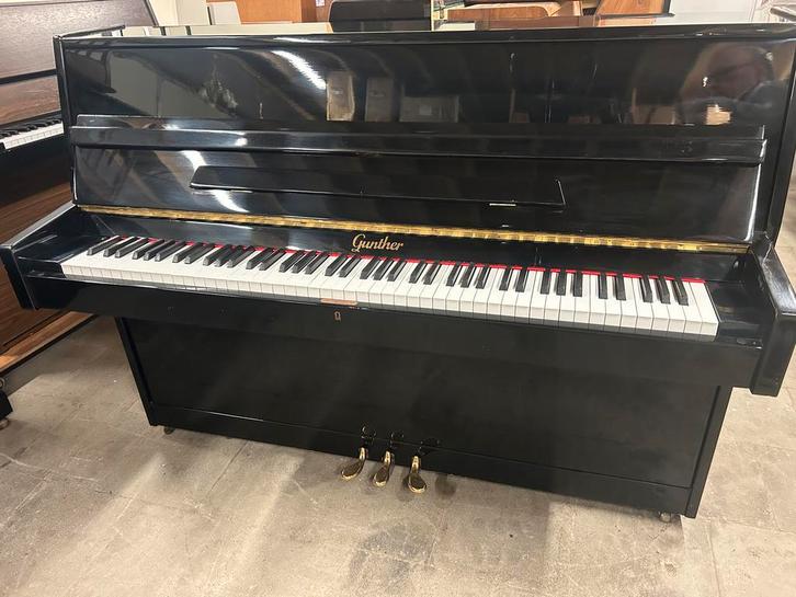 Pianos droits à petits prix  Garantie: 5 ans Pianos Michiels, Muziek en Instrumenten, Piano's, Piano