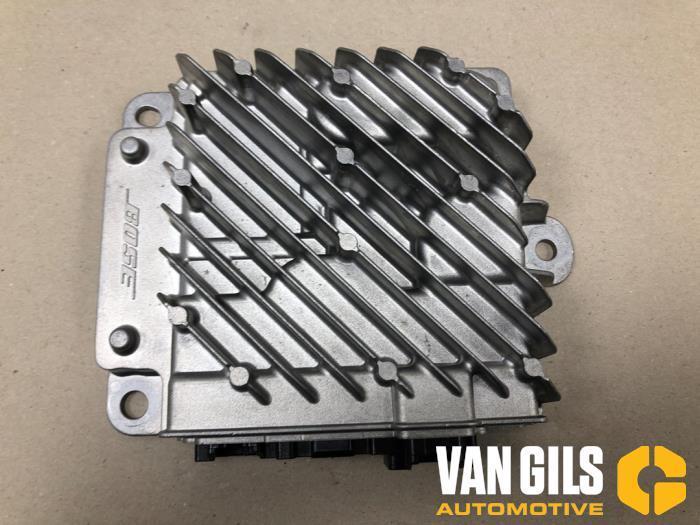 Radio versterker Nissan Juke O322090, Autos : Pièces & Accessoires, Électronique & Câbles