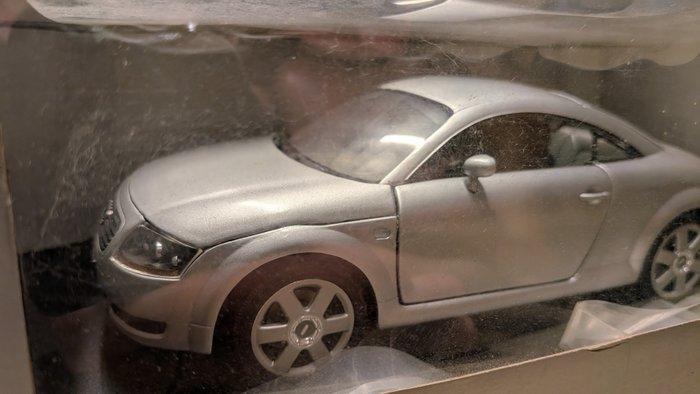 audi 1:18 - Modelauto, Hobby en Vrije tijd, Modelauto's | 1:5 tot 1:12