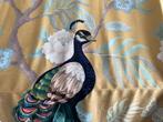 GCFabrics - Prachtig fluweel met pauwenpatroon op, Antiek en Kunst