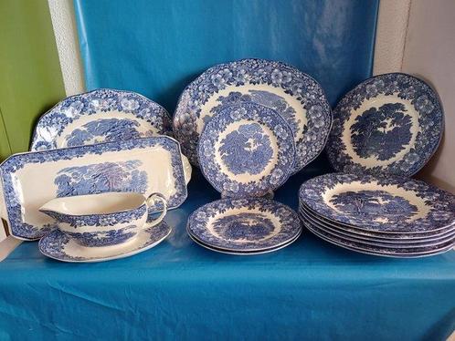 Woodland Enoch Wedgwood - Service de table (15) - Porcelaine, Antiek en Kunst, Antiek | Meubels | Tafels