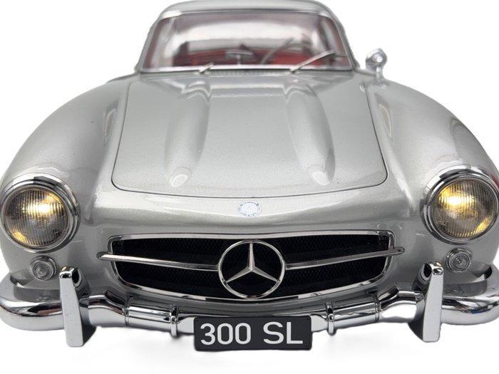 Eaglemoss 1:8 - Model sportwagen - Mercedes-Benz 300 SL, Hobby en Vrije tijd, Modelauto's | 1:5 tot 1:12